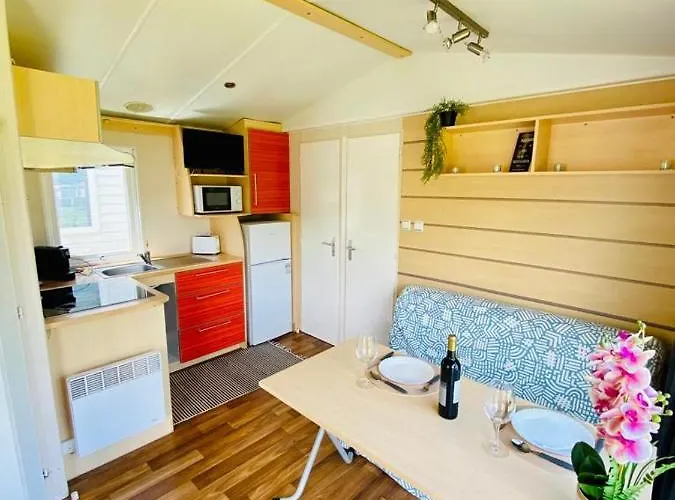 4x3 Kompleks wypoczynkowy *