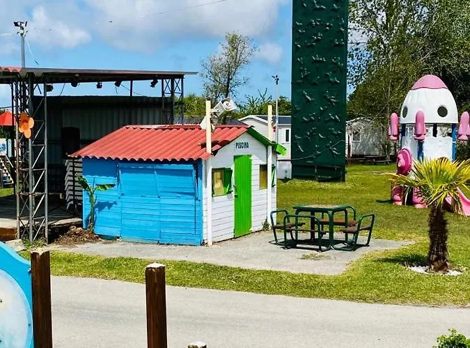 4x3 Kompleks wypoczynkowy *