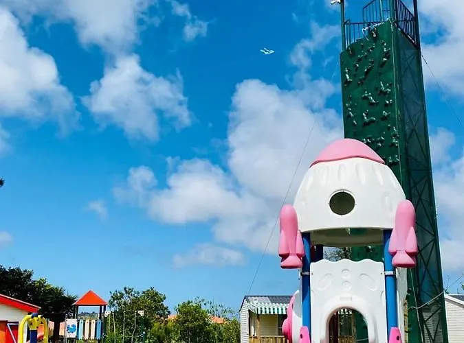 4x3 Kompleks wypoczynkowy *