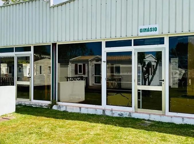 4x3 Kompleks wypoczynkowy Burinhosa